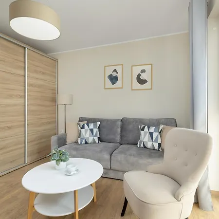 Jasny Sun Seasons 24 Z Umeblowanym Balkonem I Parkingiem By Renters *