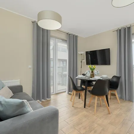 Apartment Jasny Sun Seasons 24 Z Umeblowanym Balkonem I Parkingiem By Renters