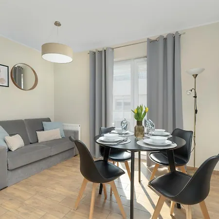 Apartment Jasny Sun Seasons 24 Z Umeblowanym Balkonem I Parkingiem By Renters *