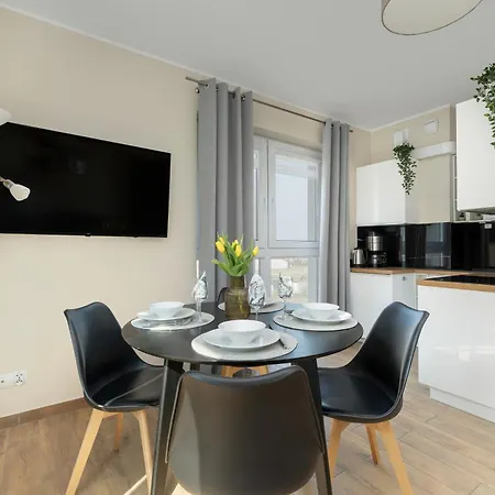 Apartment Jasny Sun Seasons 24 Z Umeblowanym Balkonem I Parkingiem By Renters Ustronie Morskie