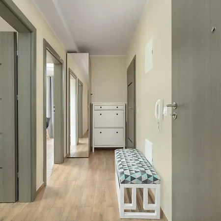 Jasny Sun Seasons 24 Z Umeblowanym Balkonem I Parkingiem By Renters Appartamento