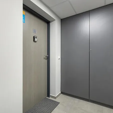 Apartment Jasny Sun Seasons 24 Z Umeblowanym Balkonem I Parkingiem By Renters