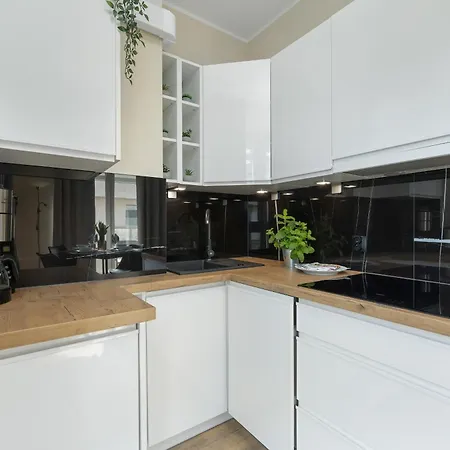 Apartment Jasny Sun Seasons 24 Z Umeblowanym Balkonem I Parkingiem By Renters *